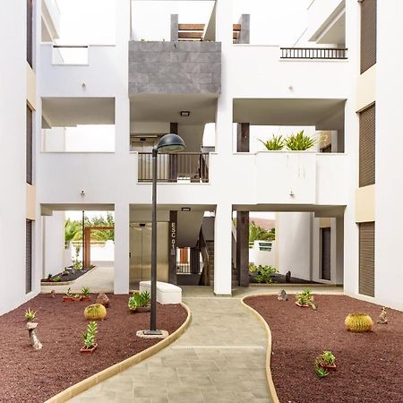 Modern Apartment In Residential Complex With Pools Коста-де-Антигуа Экстерьер фото